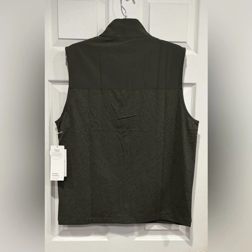Vuori Men's Large Sunday Element Vest Kale Heather Green NWT Strecth Knit